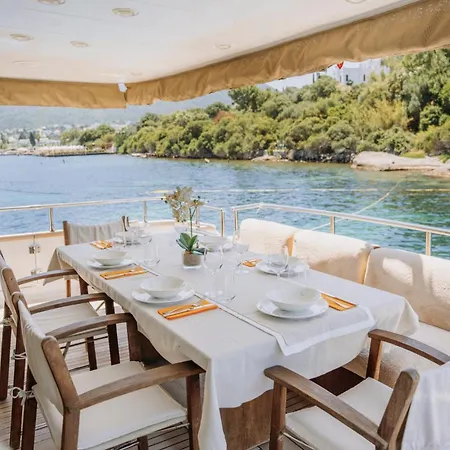 Sanlorenzo Sl Deluxe Motoryacht ボドルム