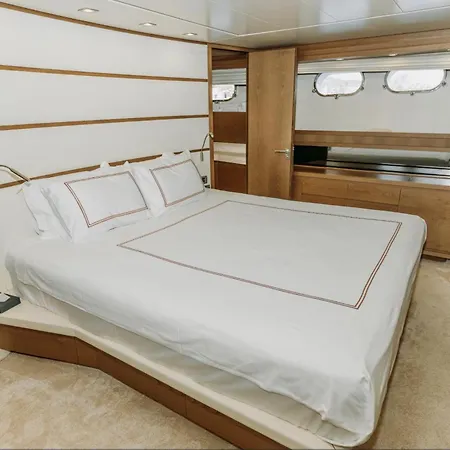 Úszó hotel Sanlorenzo Sl Deluxe Motoryacht *