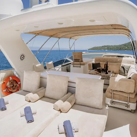 Sanlorenzo Sl Deluxe Motoryacht * בודרום